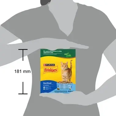 FRISKIES® STERILISED за котки в зряла възраст, Сьомга и Зеленчуци, суха храна, 300g