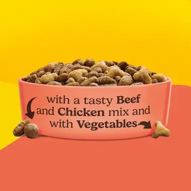 Friskies® Adult с вкусен микс от Говеждо и Пиле със зеленчуци 300g